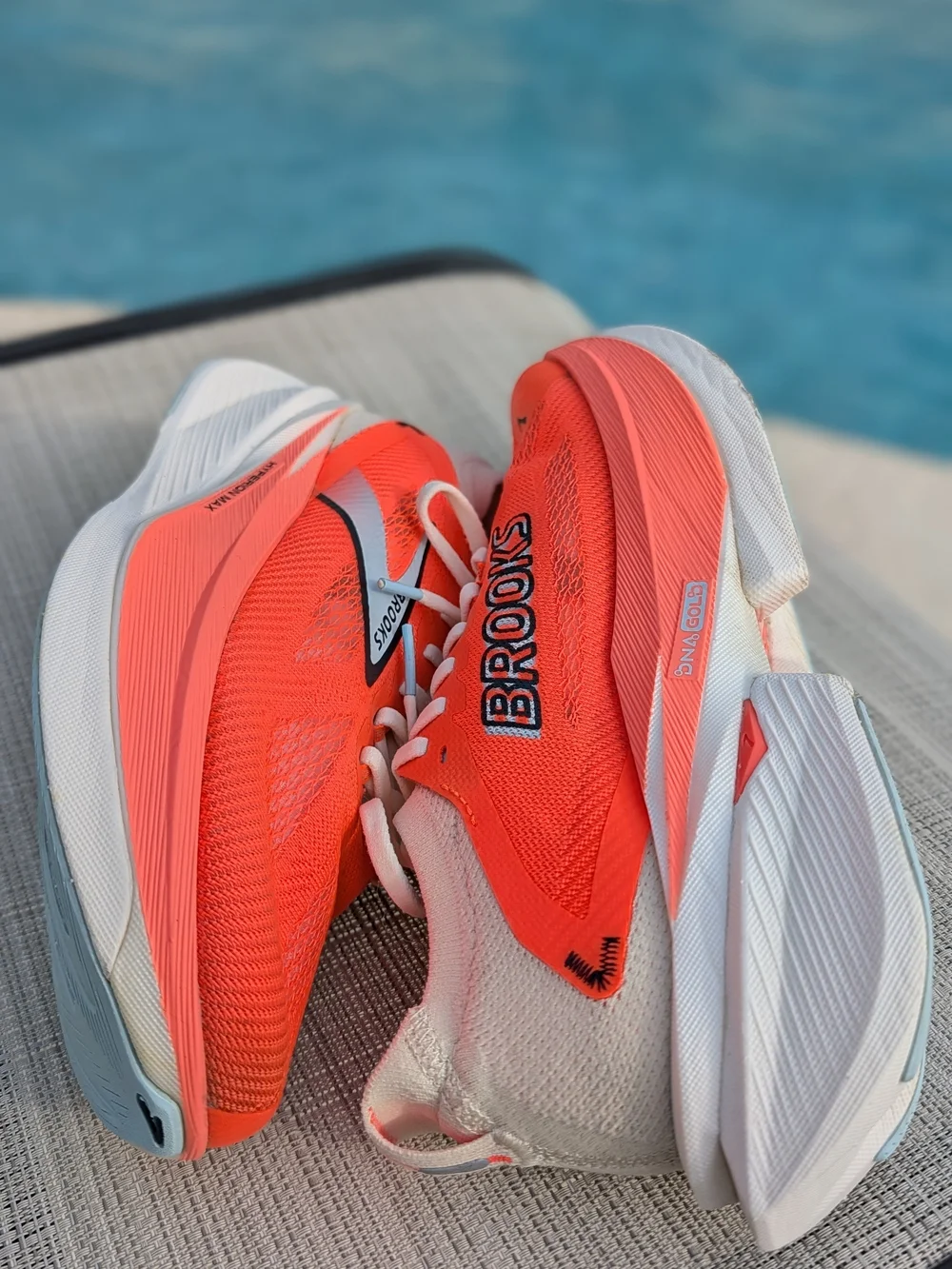 Brooks Hyperion Max 3 Women's Size 9.5 Fiery Coral Running Shoes 1204551B659 - Picture 9 of 12